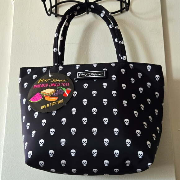 Betsey Johnson Handbags - BETSEY JOHNSON Skull Halloween INSULATED LUNCH TOTE Black White NWT